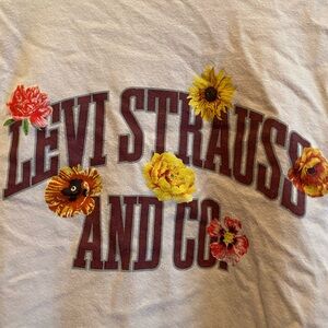 Levi's Floral Graphic Tee